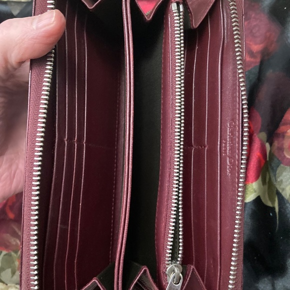 EUC Christian Dior Bordeaux long zip trotter wallet &book💕 - Picture 8 of 11